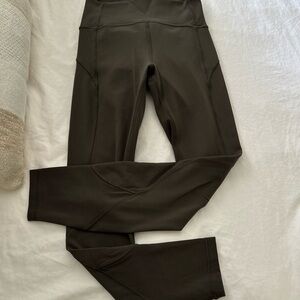 Luluemon Athletica Everlux 7/8 leggings NWOT